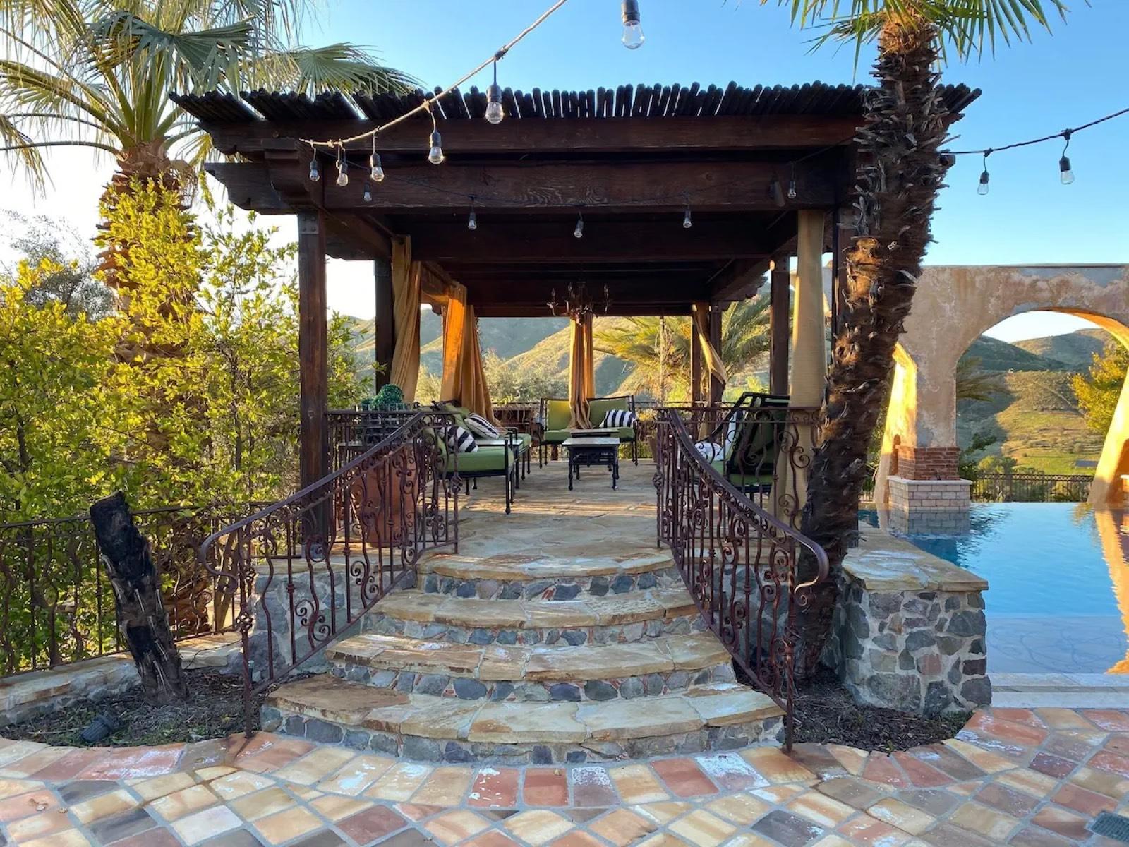 Villa Mansion in Thousand O — photo 3