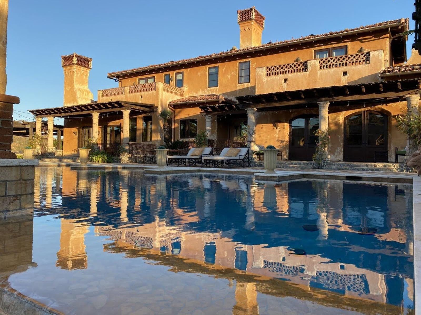 Villa Mansion in Thousand O — photo 1