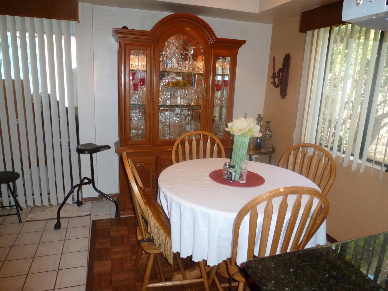 Violet Toluca Lake — photo 10