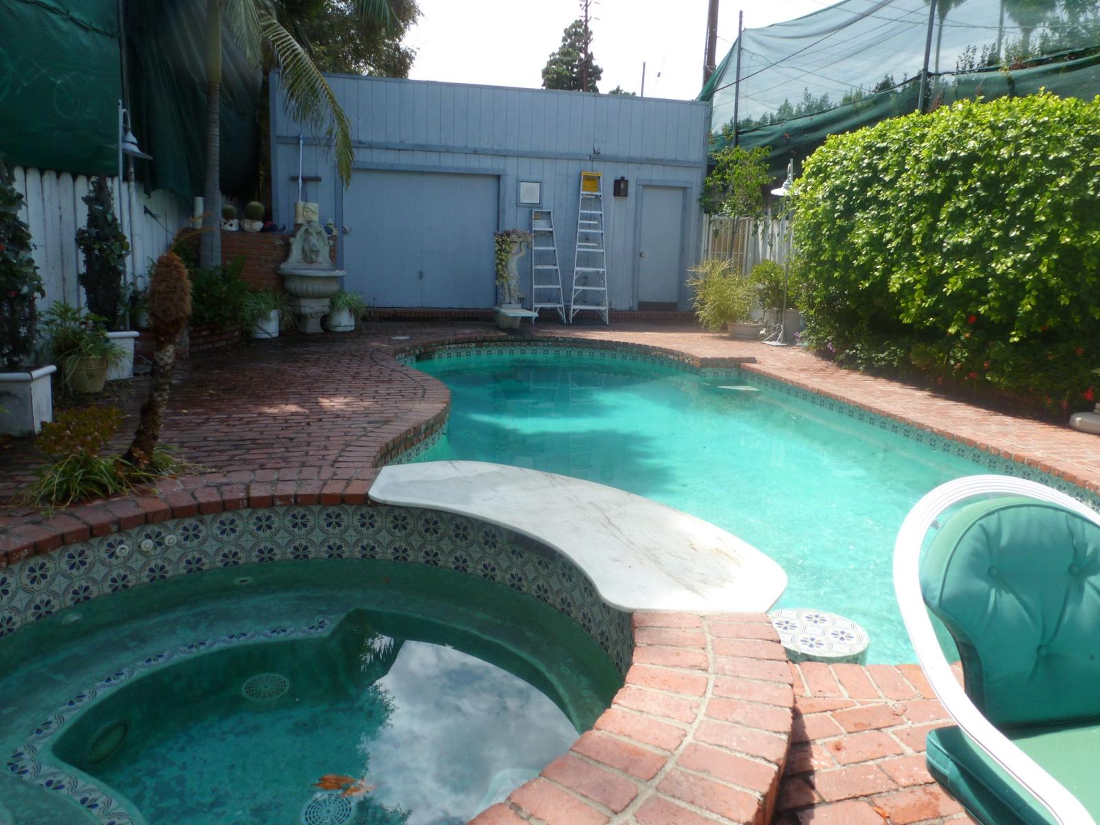 Violet Toluca Lake — photo 11