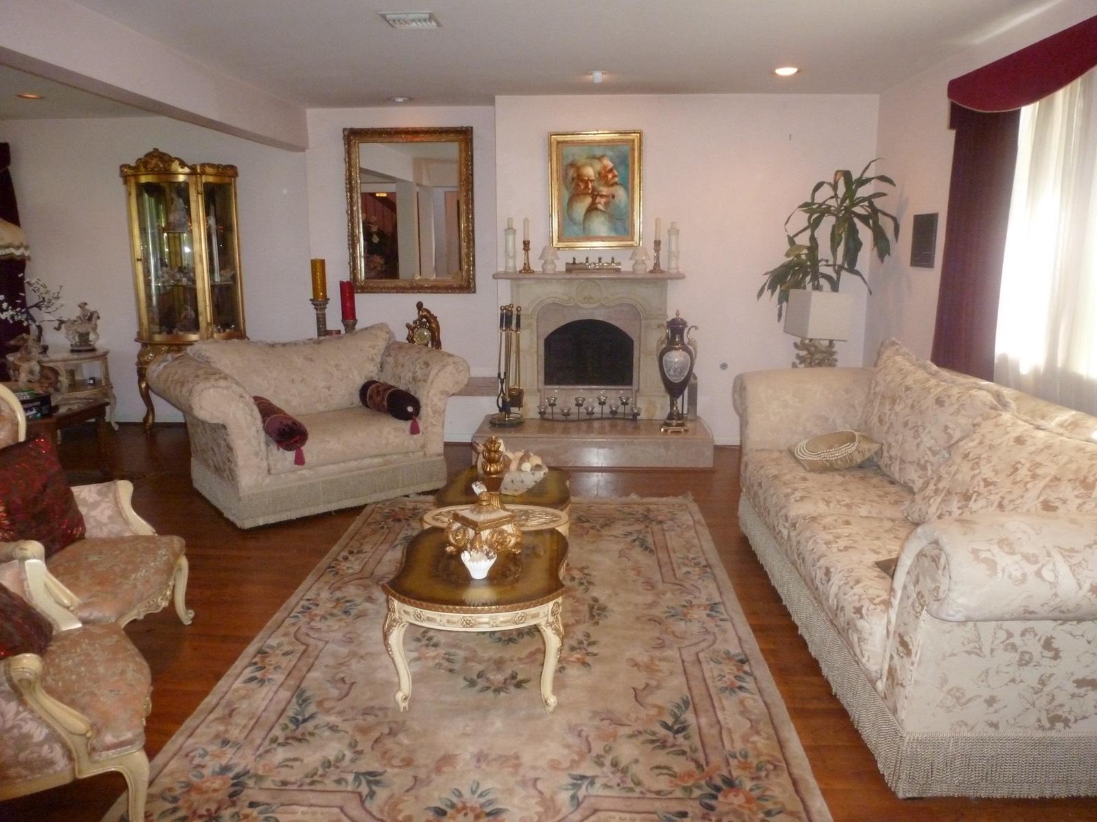 Violet Toluca Lake — photo 4