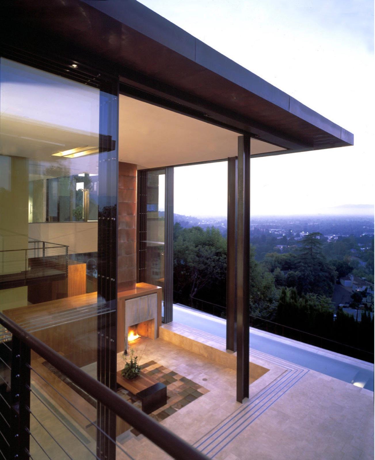V's Architectural Stunner — photo 5