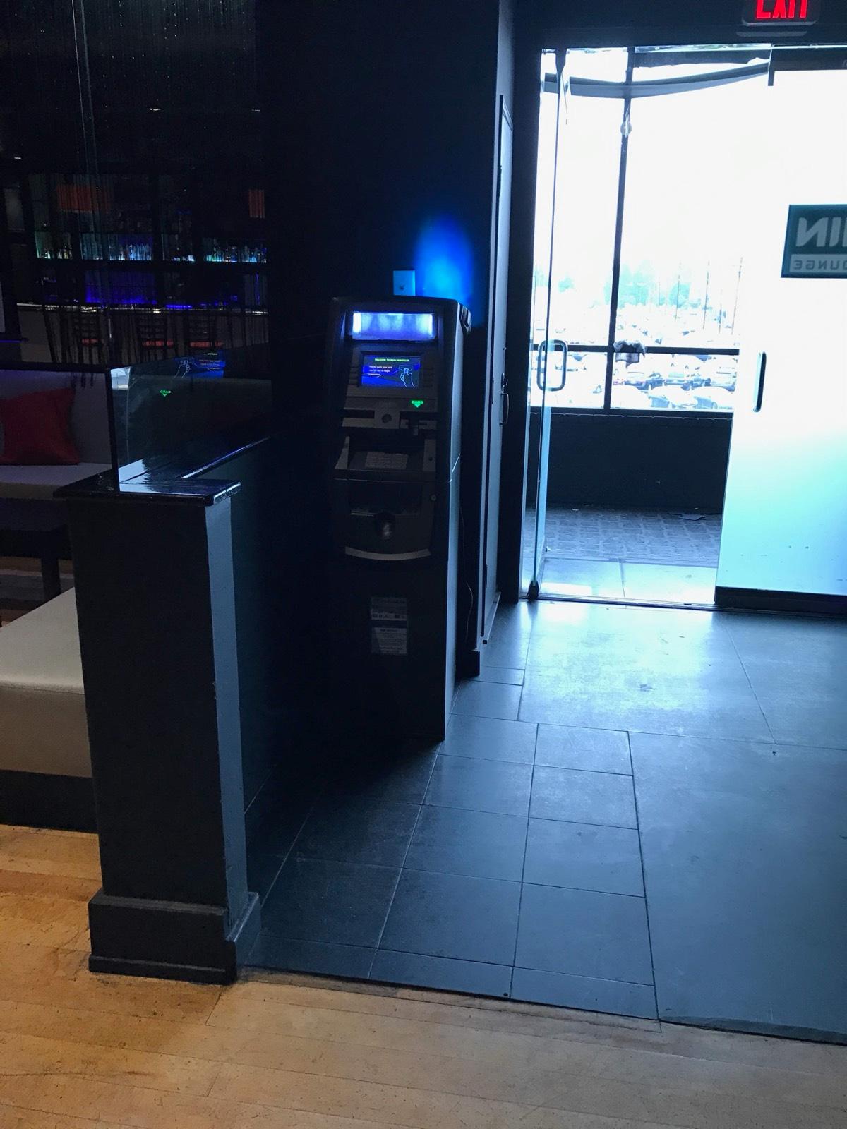 V's Vibrant Club — photo 11