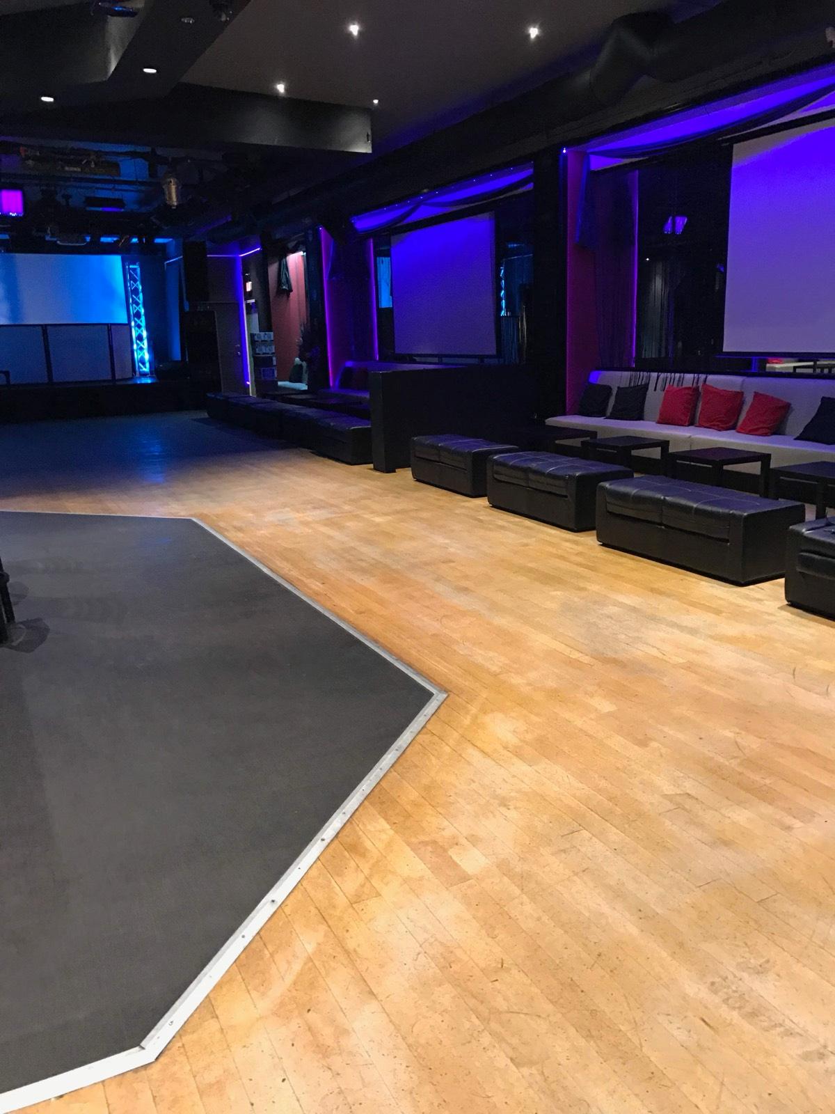 V's Vibrant Club — photo 9