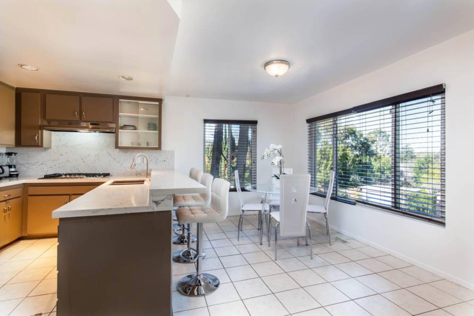 Walters Sherman Oaks — photo 11