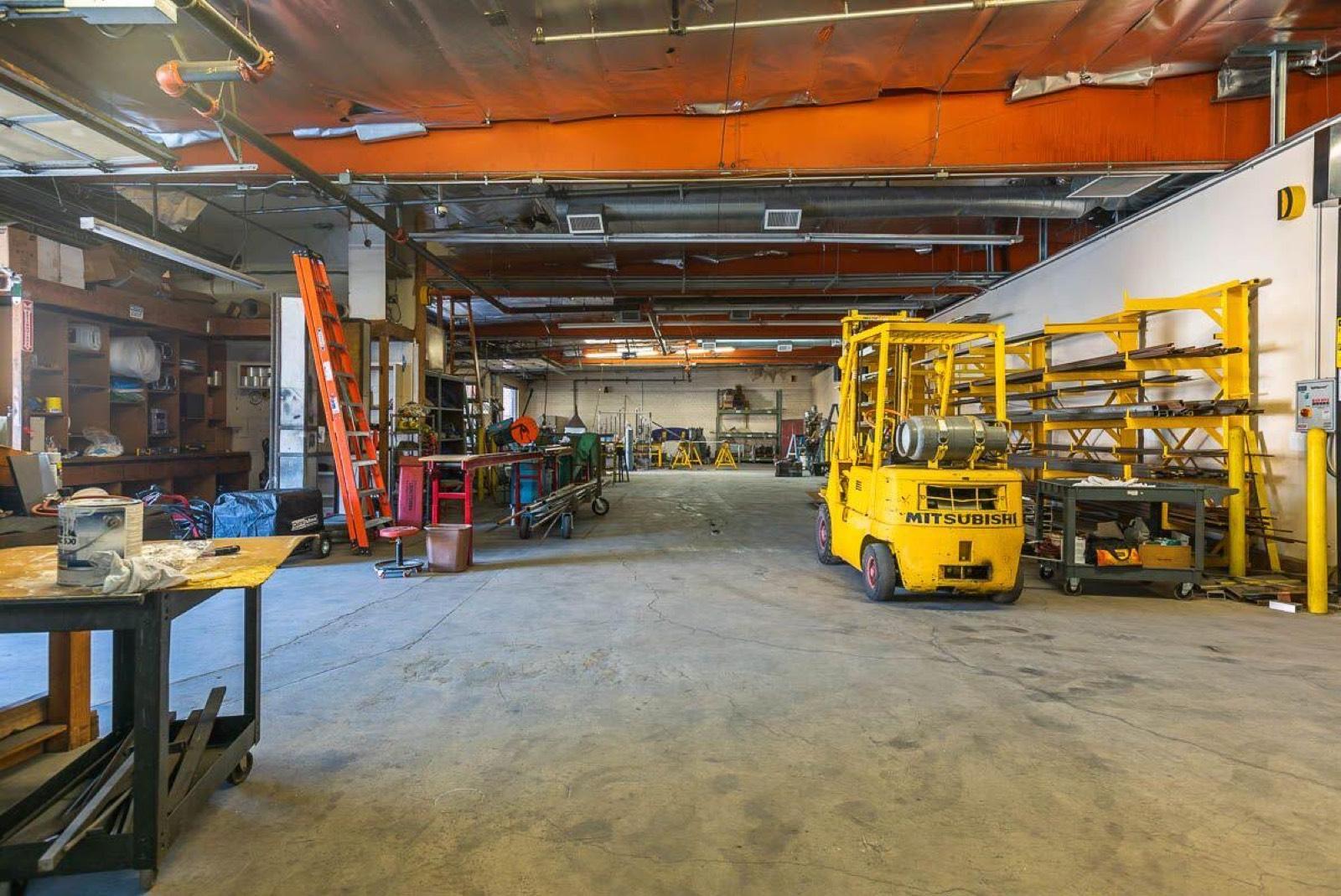 Warehouse studio — photo 12