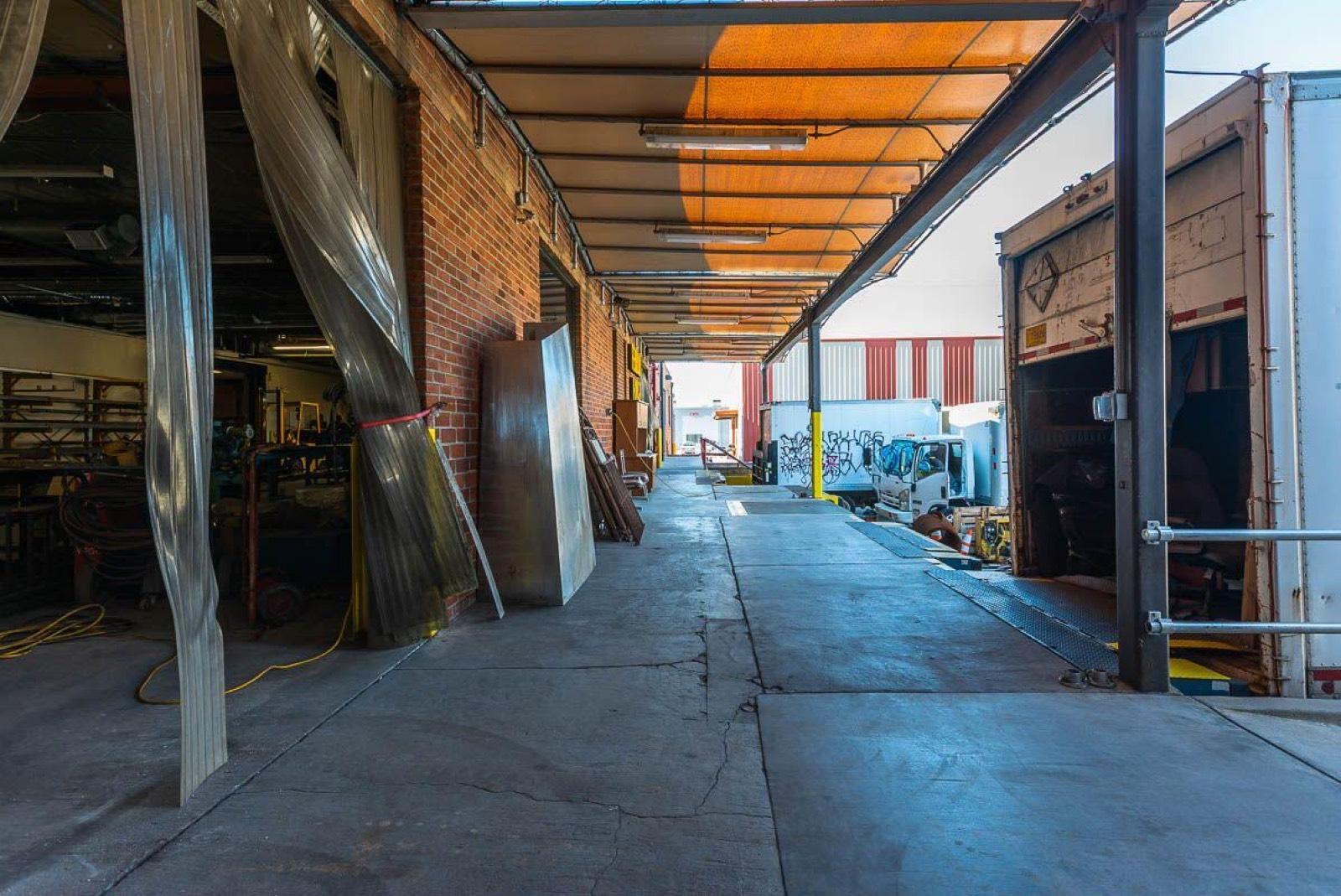 Warehouse studio — photo 10