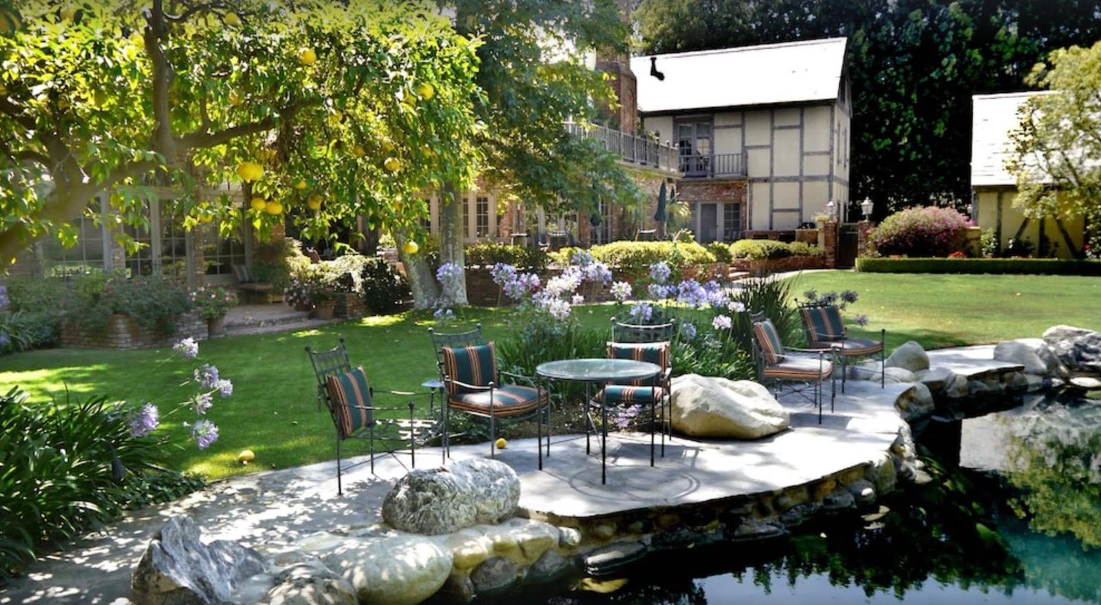 WB S Tudor Tennis Estate — photo 9
