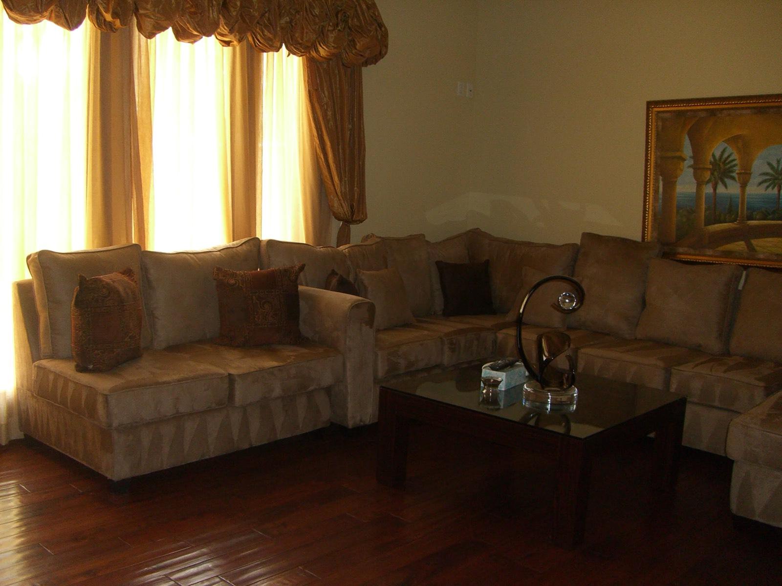 Weddington Encino House — photo 12