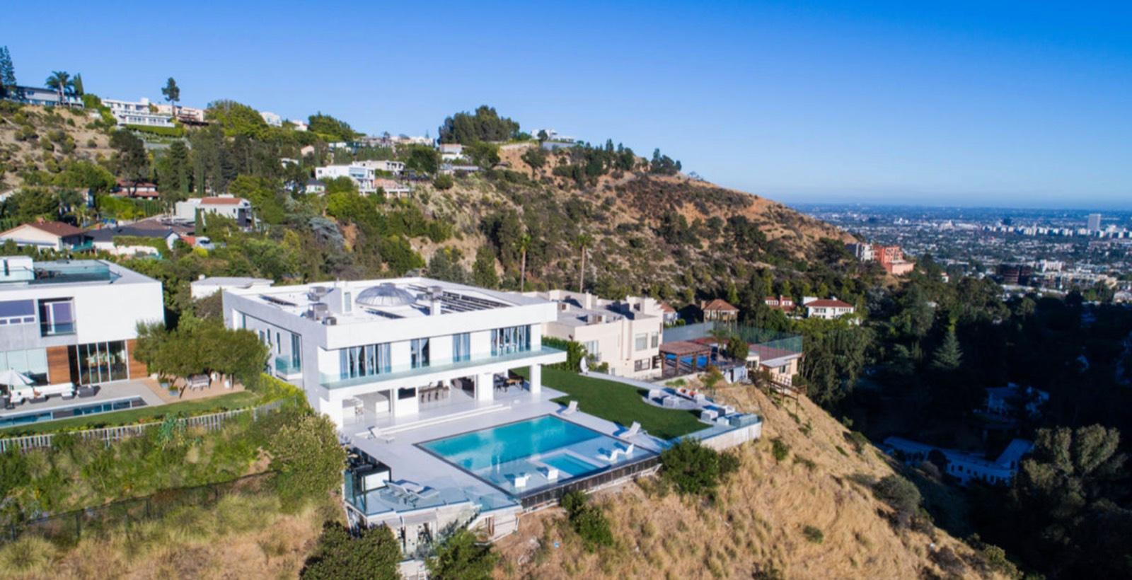 West Hollywood Light Up Modern Home — photo 4