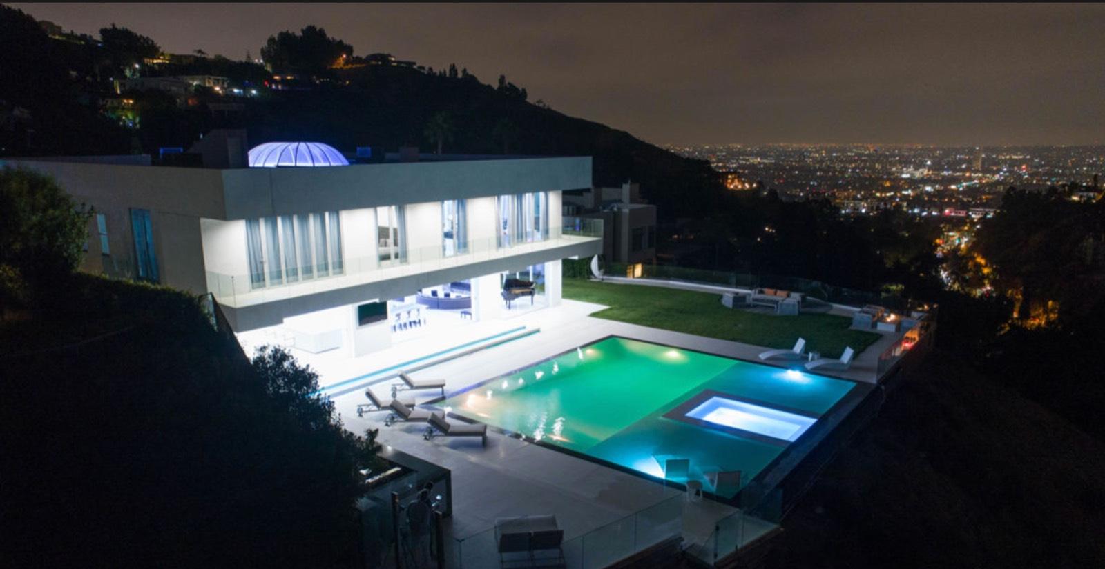 West Hollywood Light Up Modern Home — photo 6