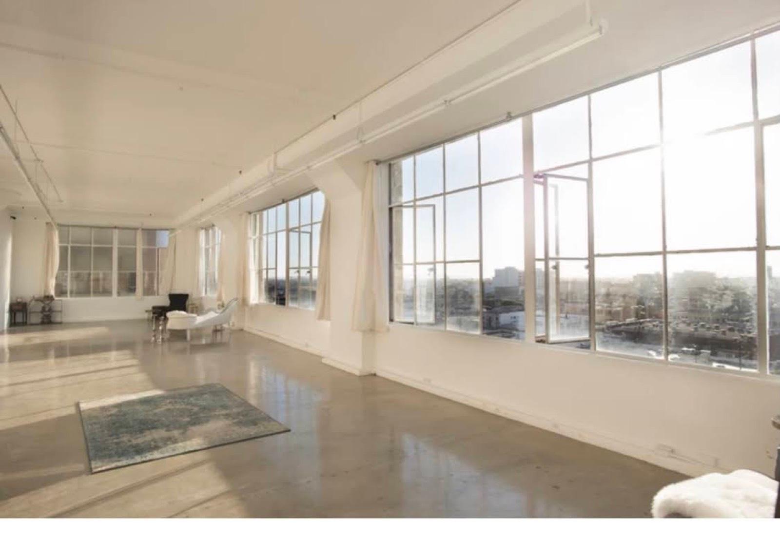 White chic loft — photo 11