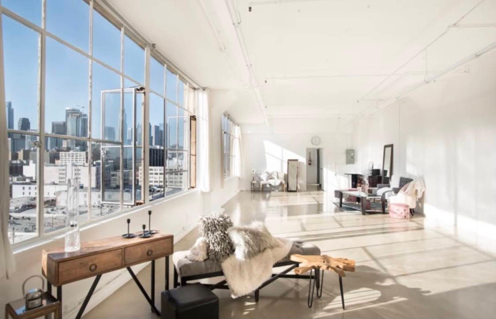 White chic loft — photo 3
