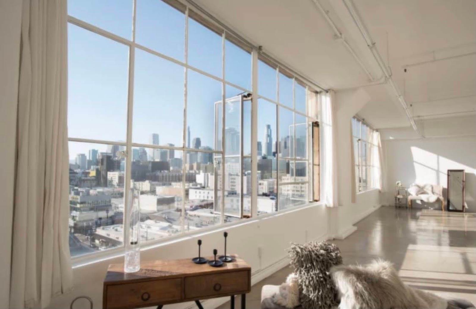 White chic loft — photo 6