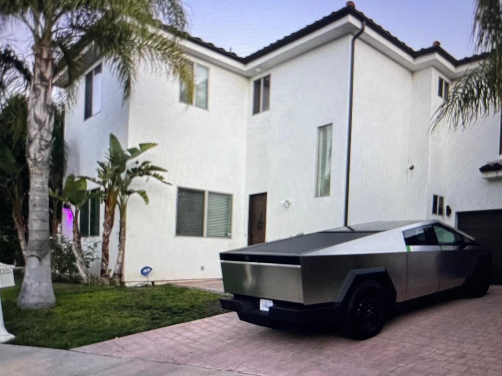 white modern beauty — photo 3