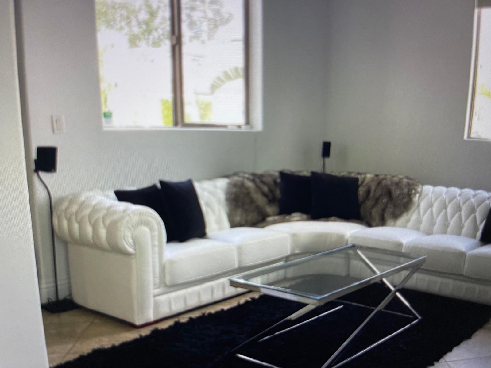 white modern beauty — photo 9
