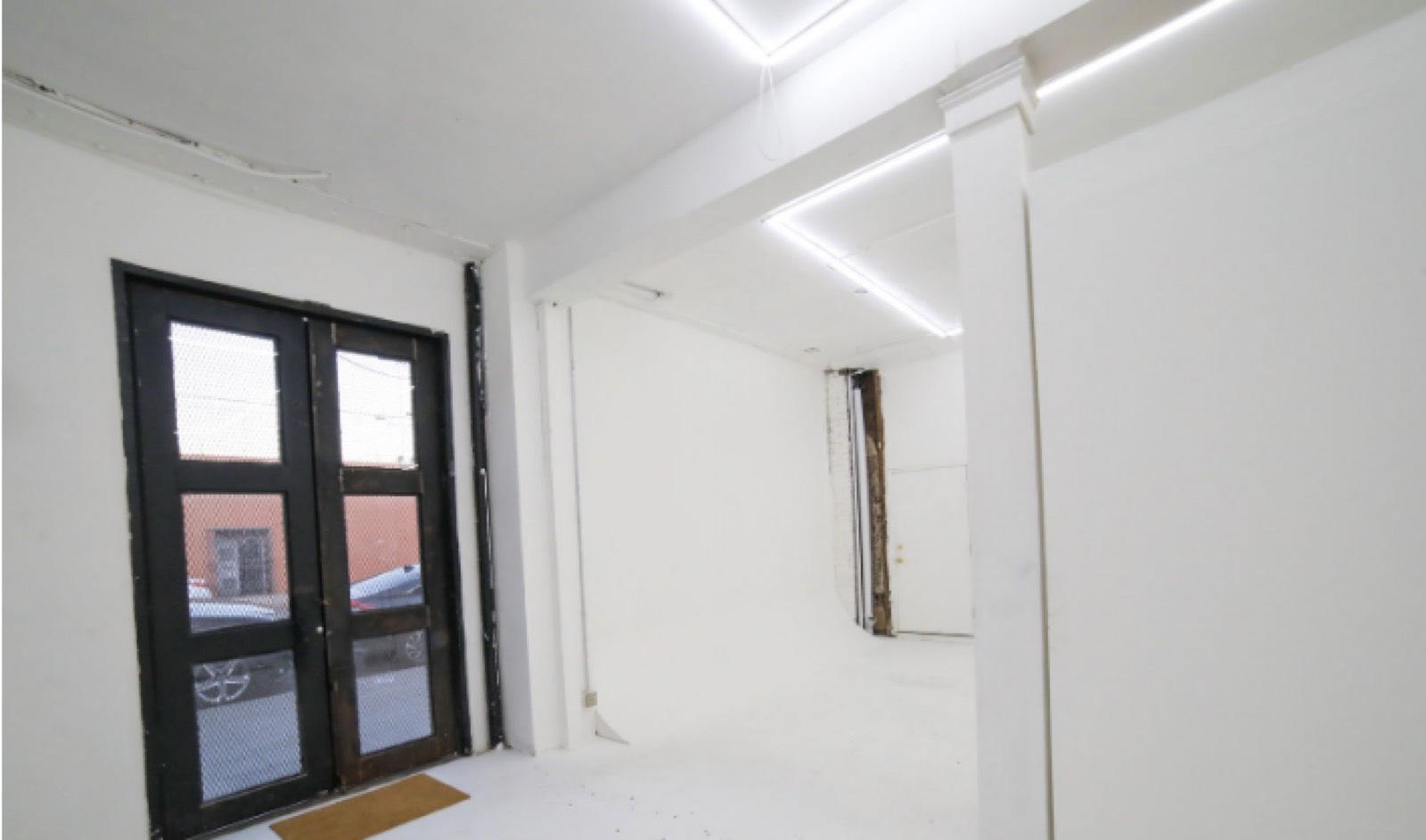 White Spacious Empty DTLA Gallery - Studio — photo 9