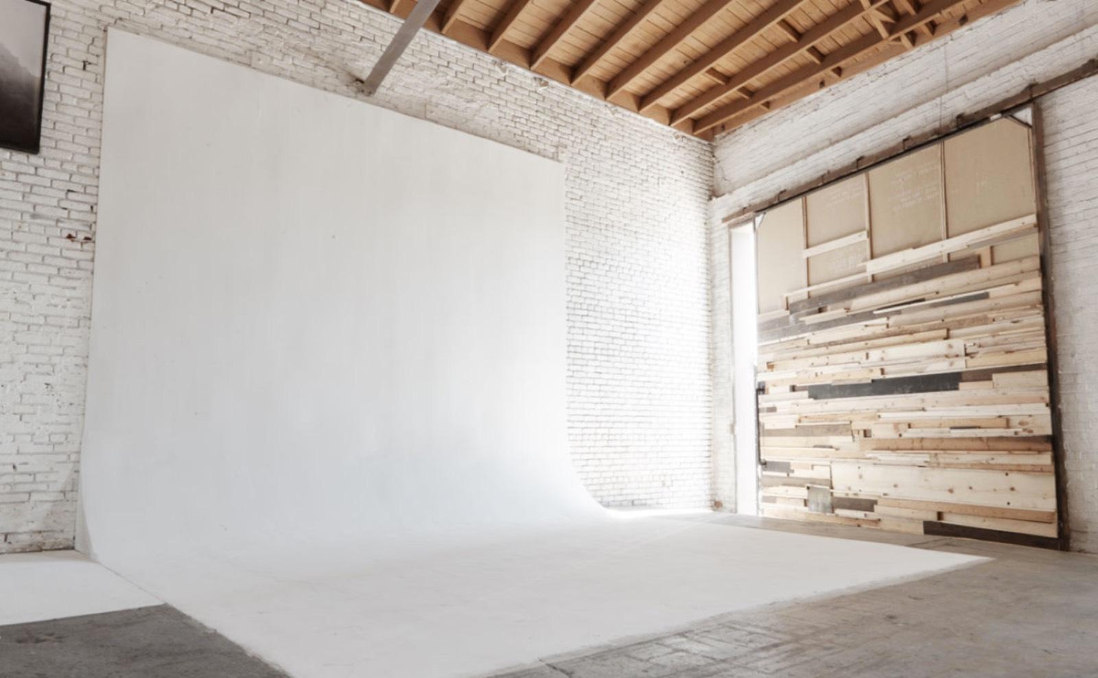 White Studio B — photo 2