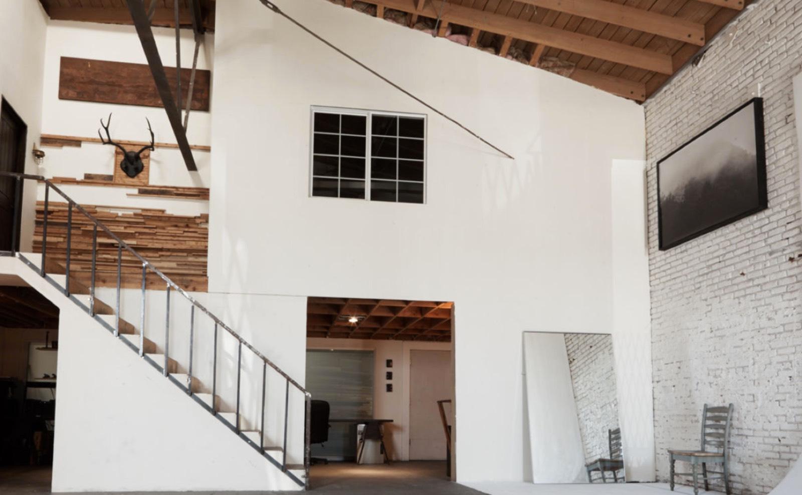 White Studio B — photo 4