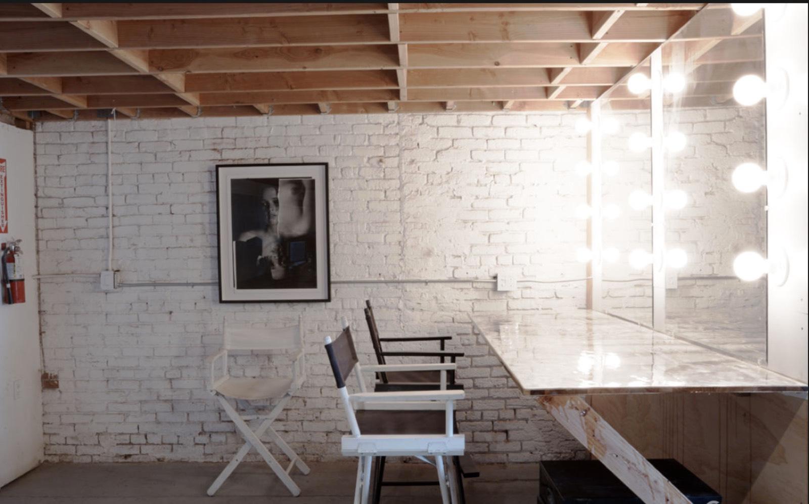 White Studio B — photo 1