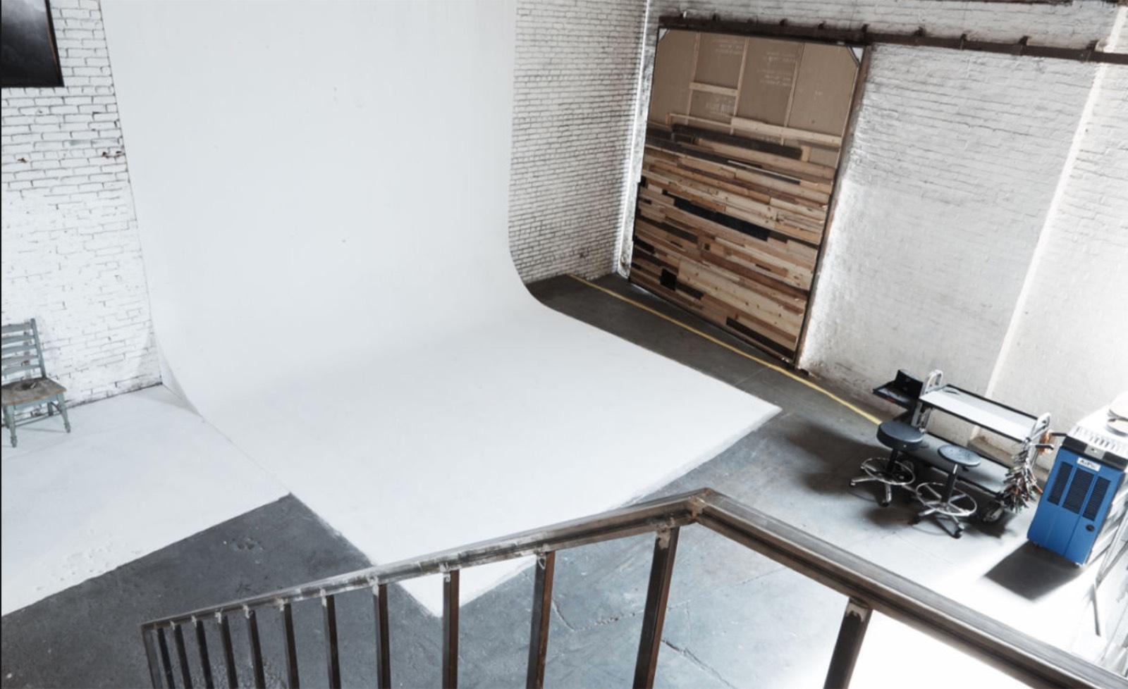 White Studio B — photo 6