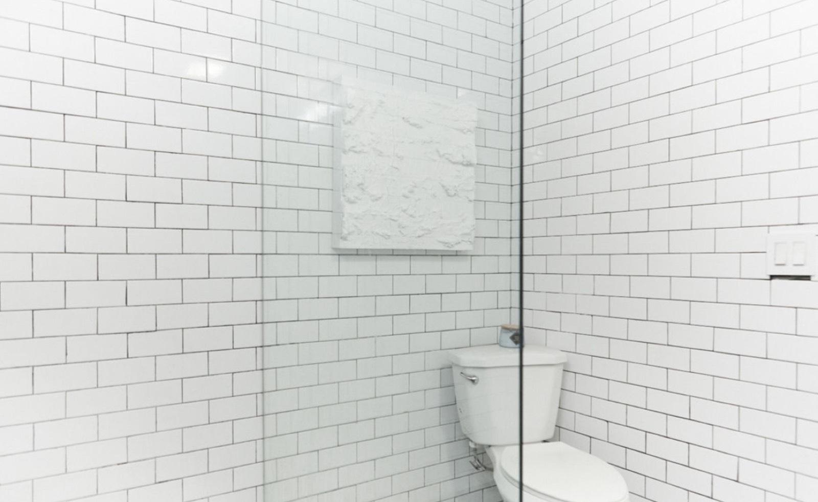 White Studio B — photo 11