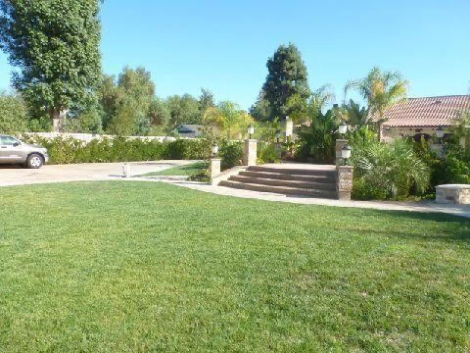 Woodland Hills House — photo 10