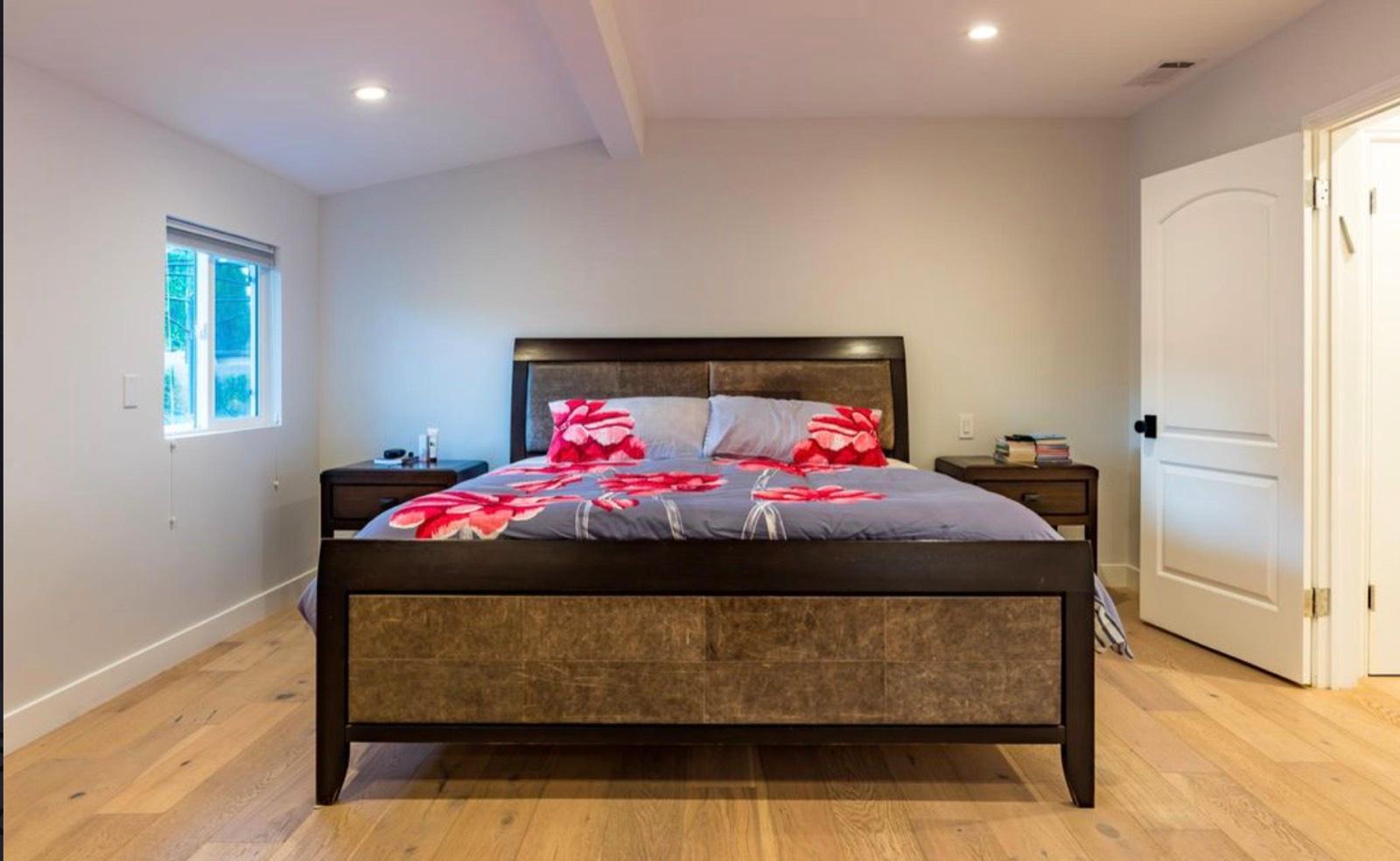 Woodland Hills Traditional Modern — photo 11