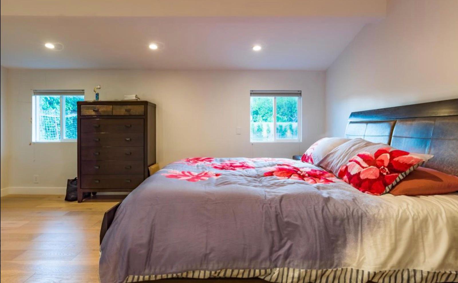 Woodland Hills Traditional Modern — photo 9