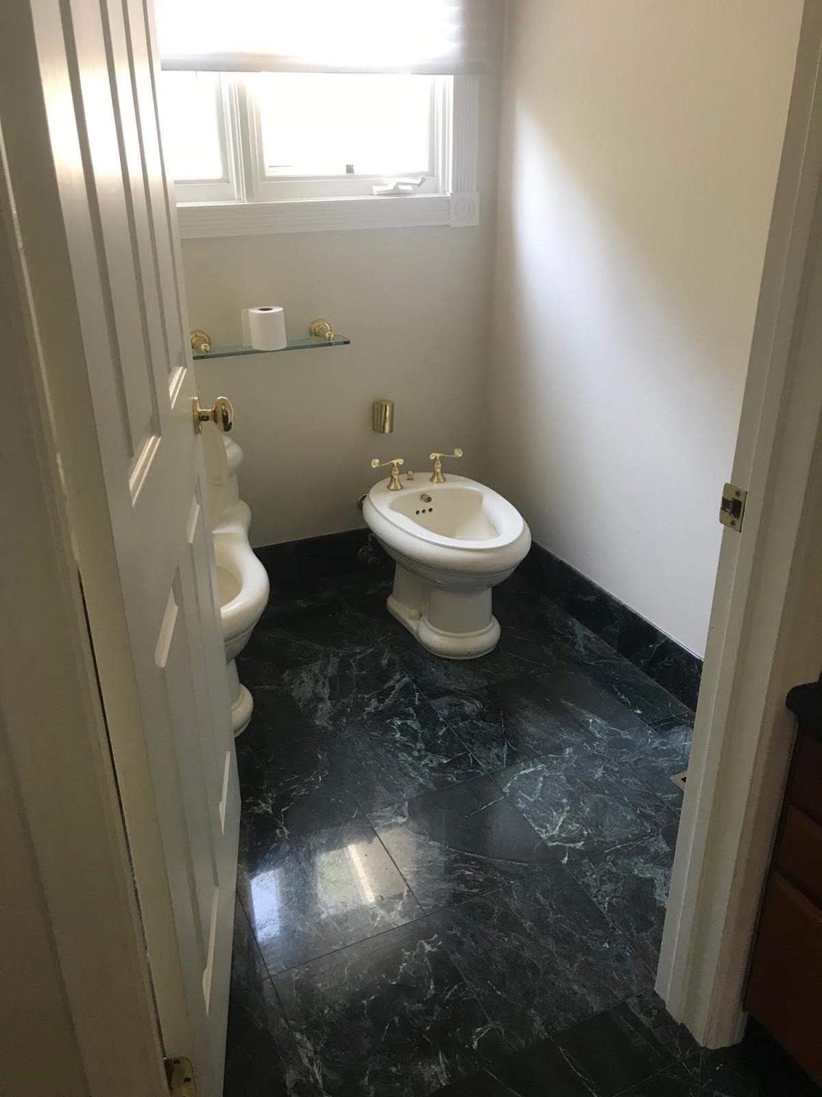 Woodland Hills View Old House — photo 4