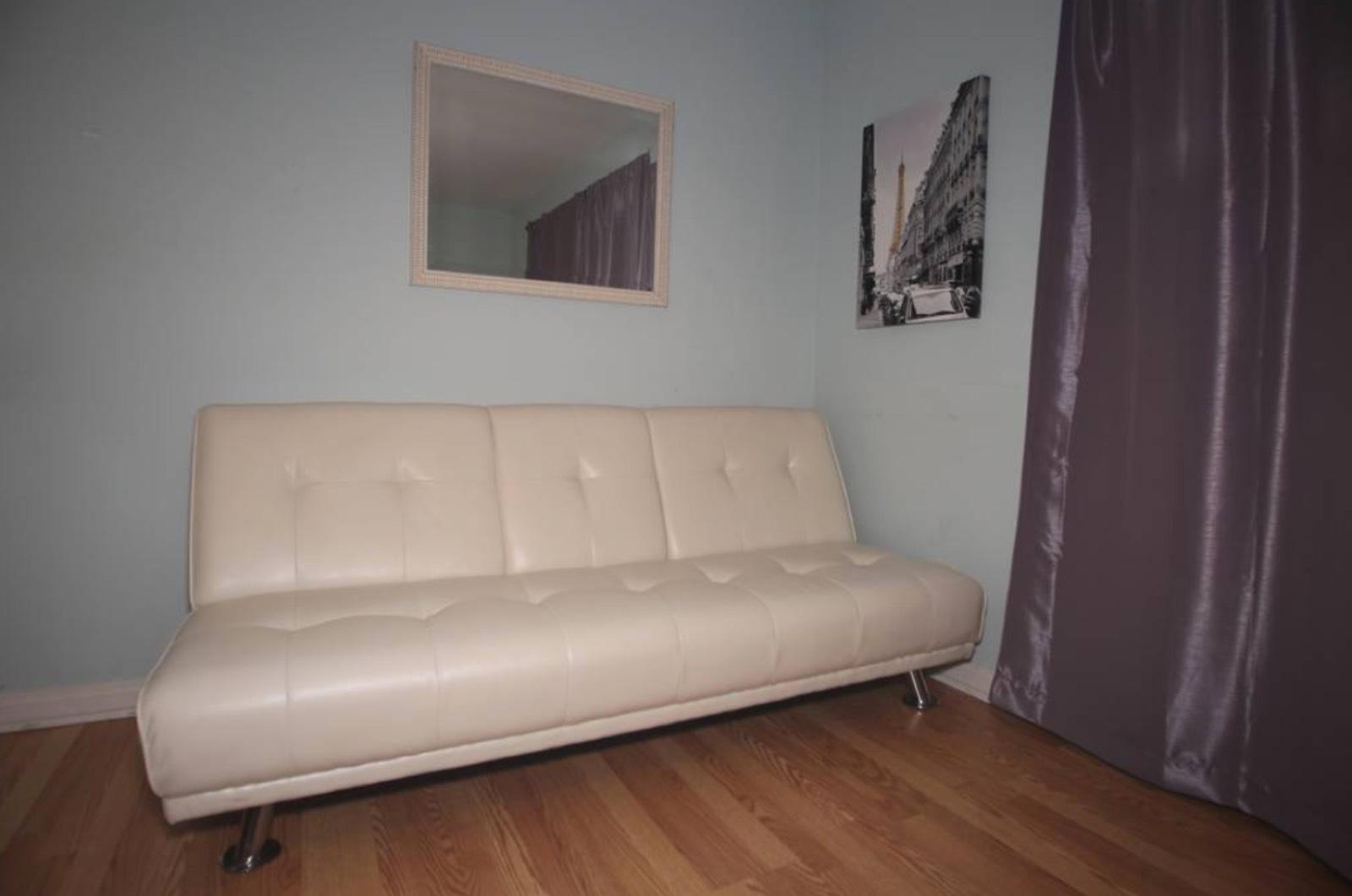 Woodlandhills Bungalow+Gameroom — photo 10