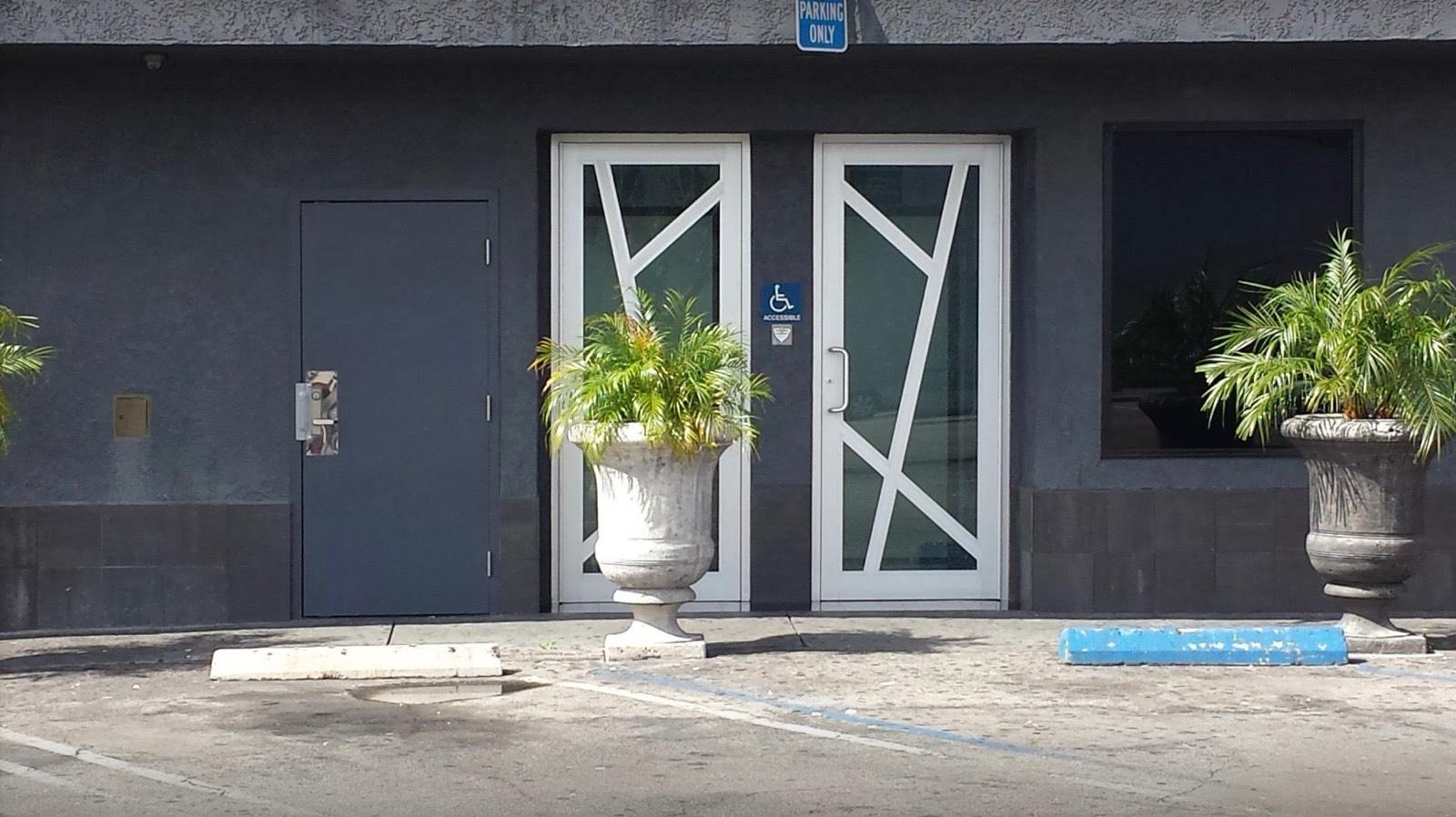 X Strip Club — photo 1