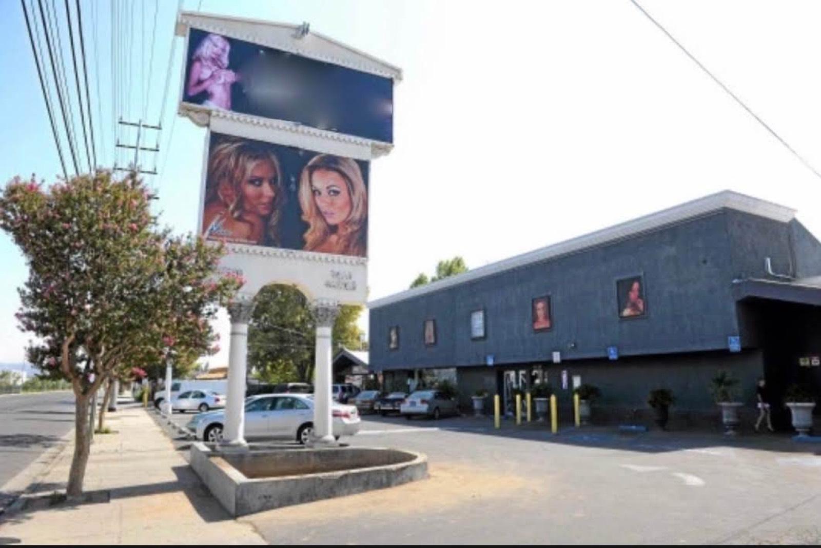 X Strip Club — photo 12