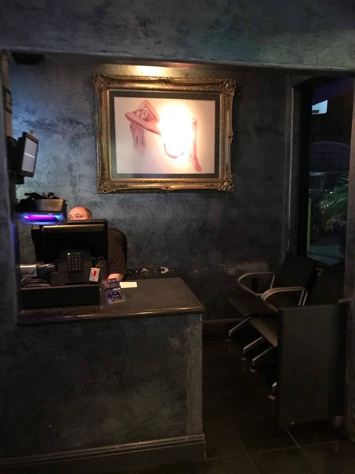 X Strip Club — photo 9