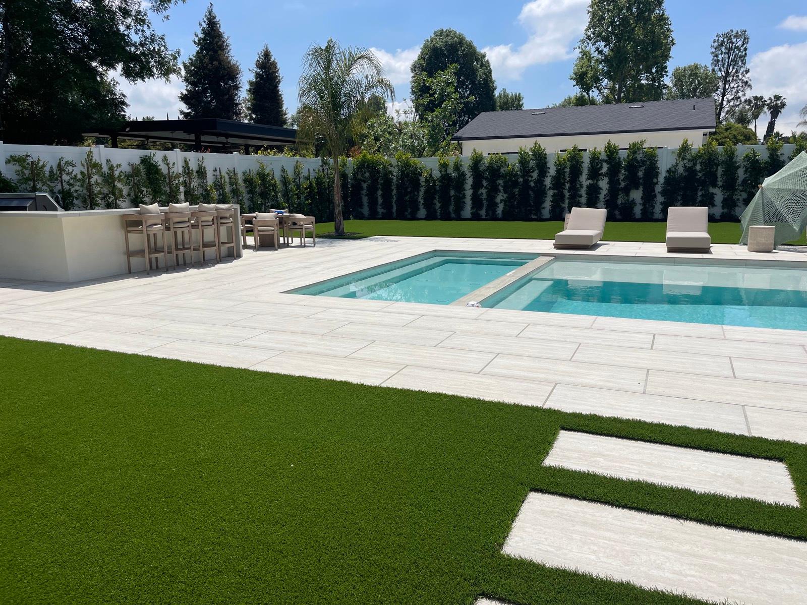 y’s mod mansion w large pool yard — photo 5