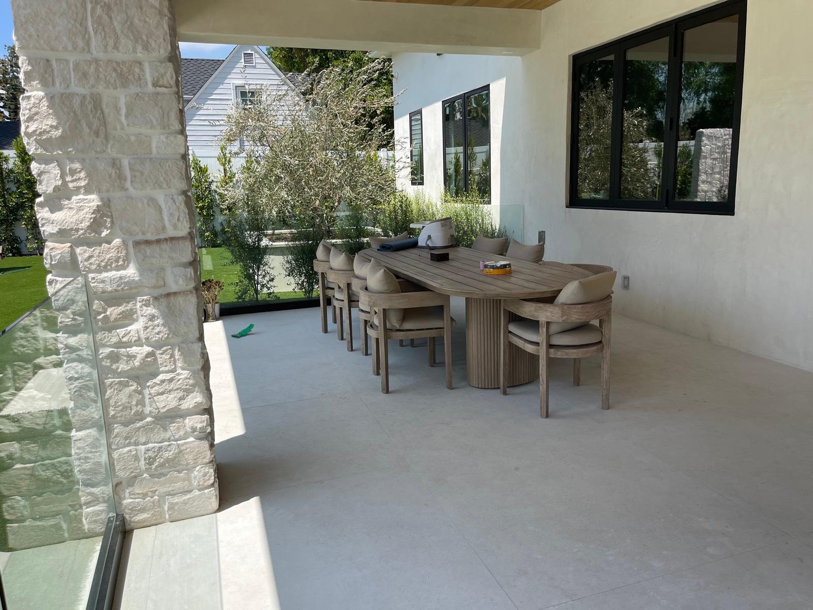 y’s mod mansion w large pool yard — photo 7