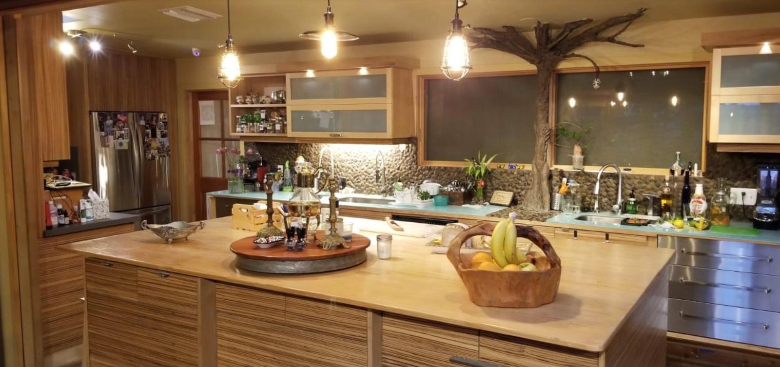 Y's Topanga Kitchen — photo 1