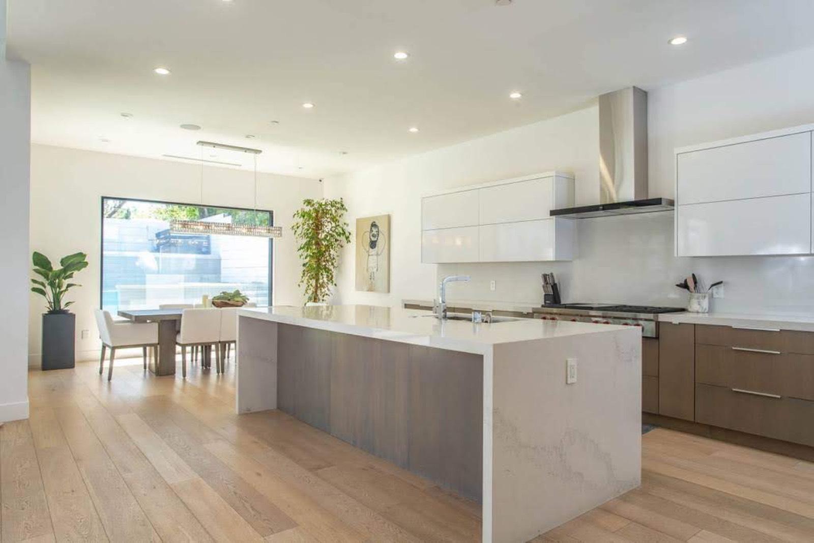 Z's Tarzana Modern House — photo 11