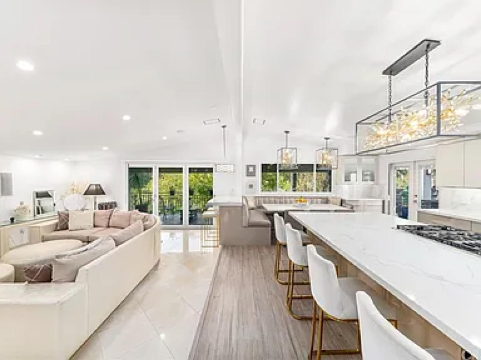 Z's Tz Medit beauty With Guest House — photo 8
