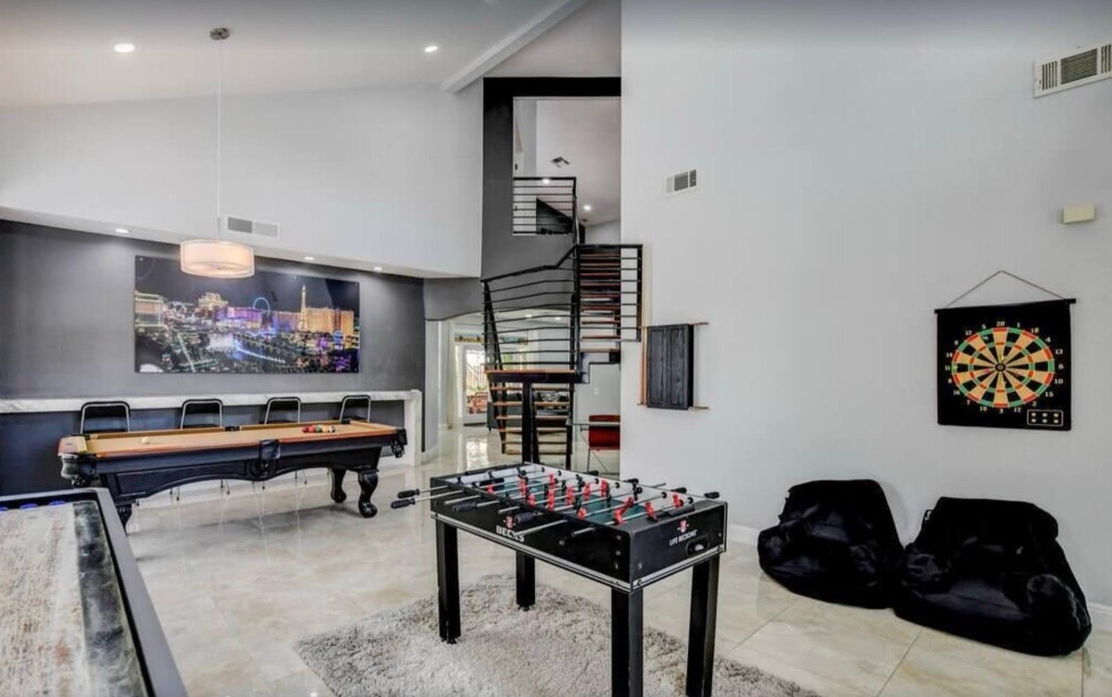 Z's Vegas Multi Entertainment Backyard — photo 3