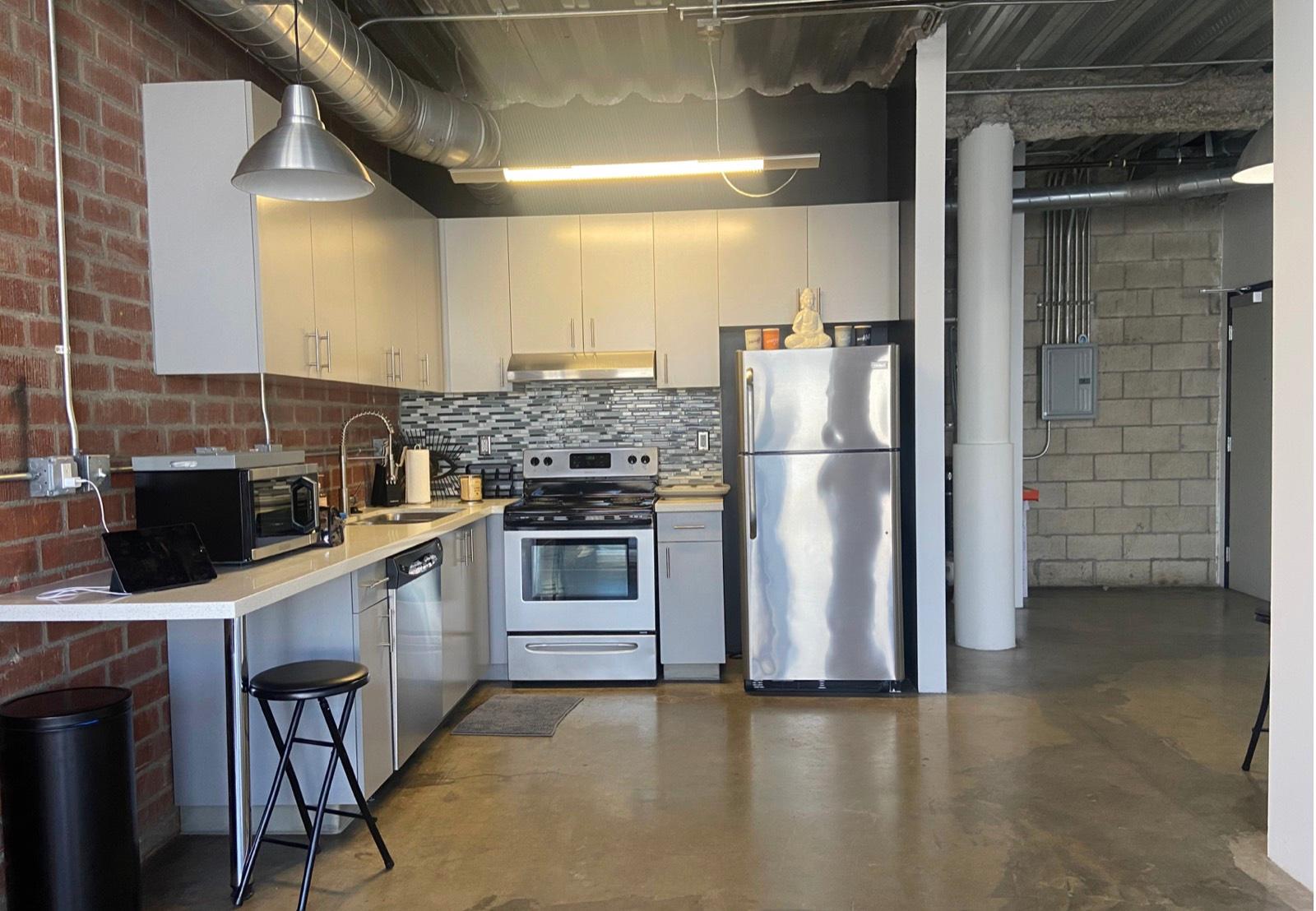 Z's Brick Valley Loft — photo 4