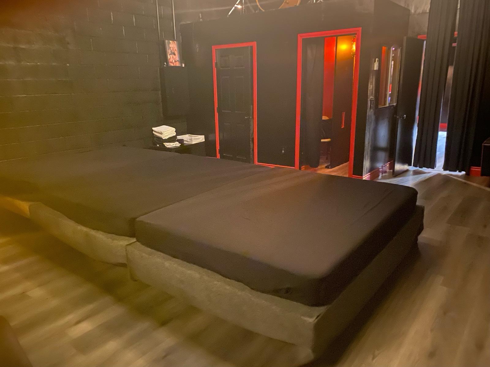 Zs Night Club — photo 3