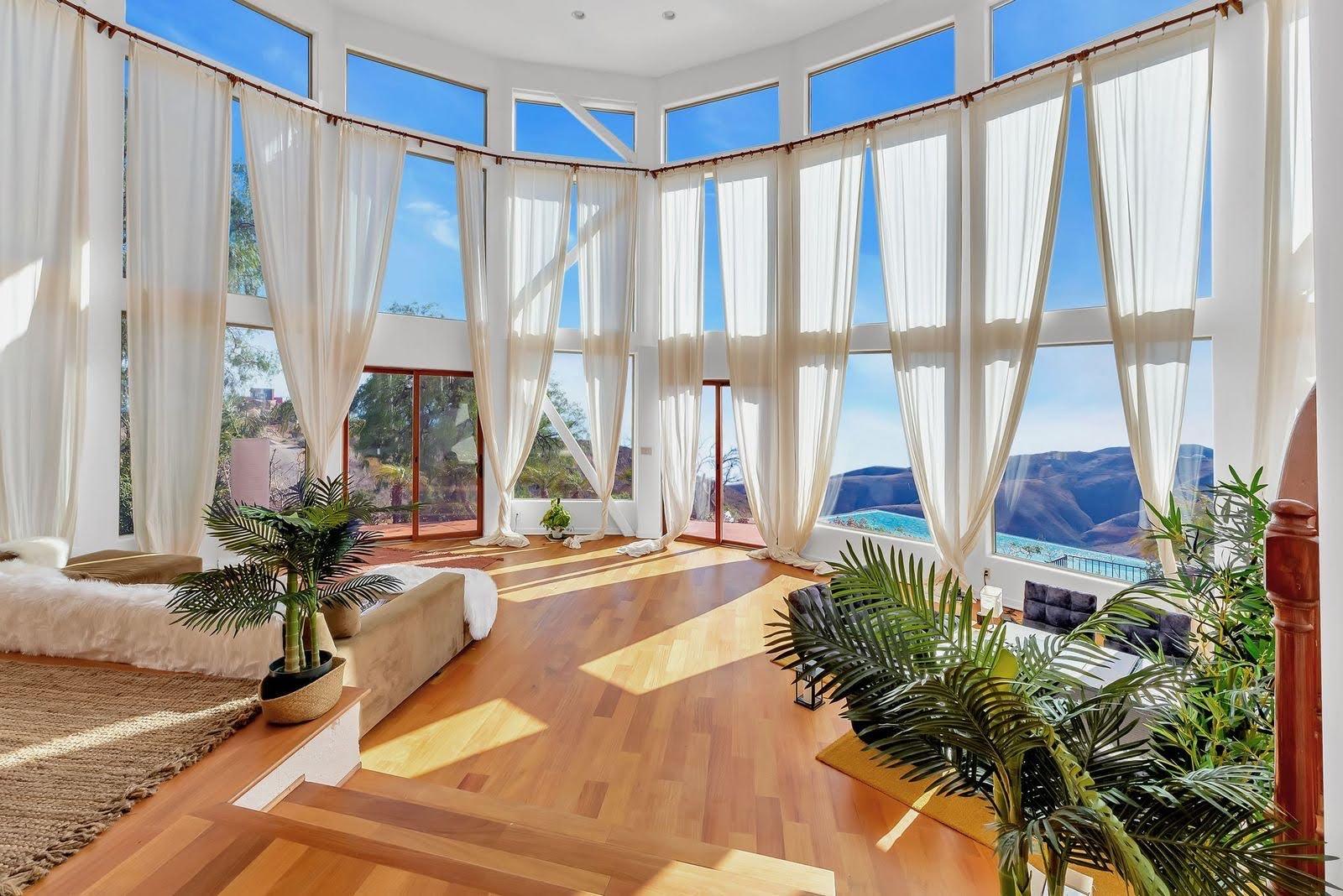 Z's Malibu Window Mountain view — photo 6