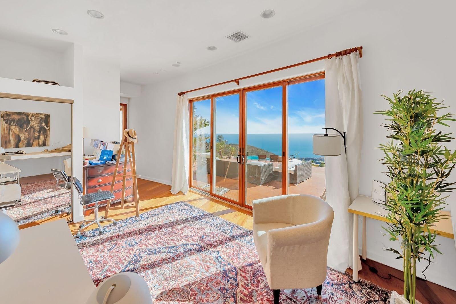 Z's Malibu Window Mountain view — photo 9